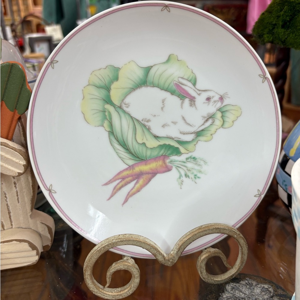 White Plate with Rabbit and Vegetables Design - Picture 1 of 1